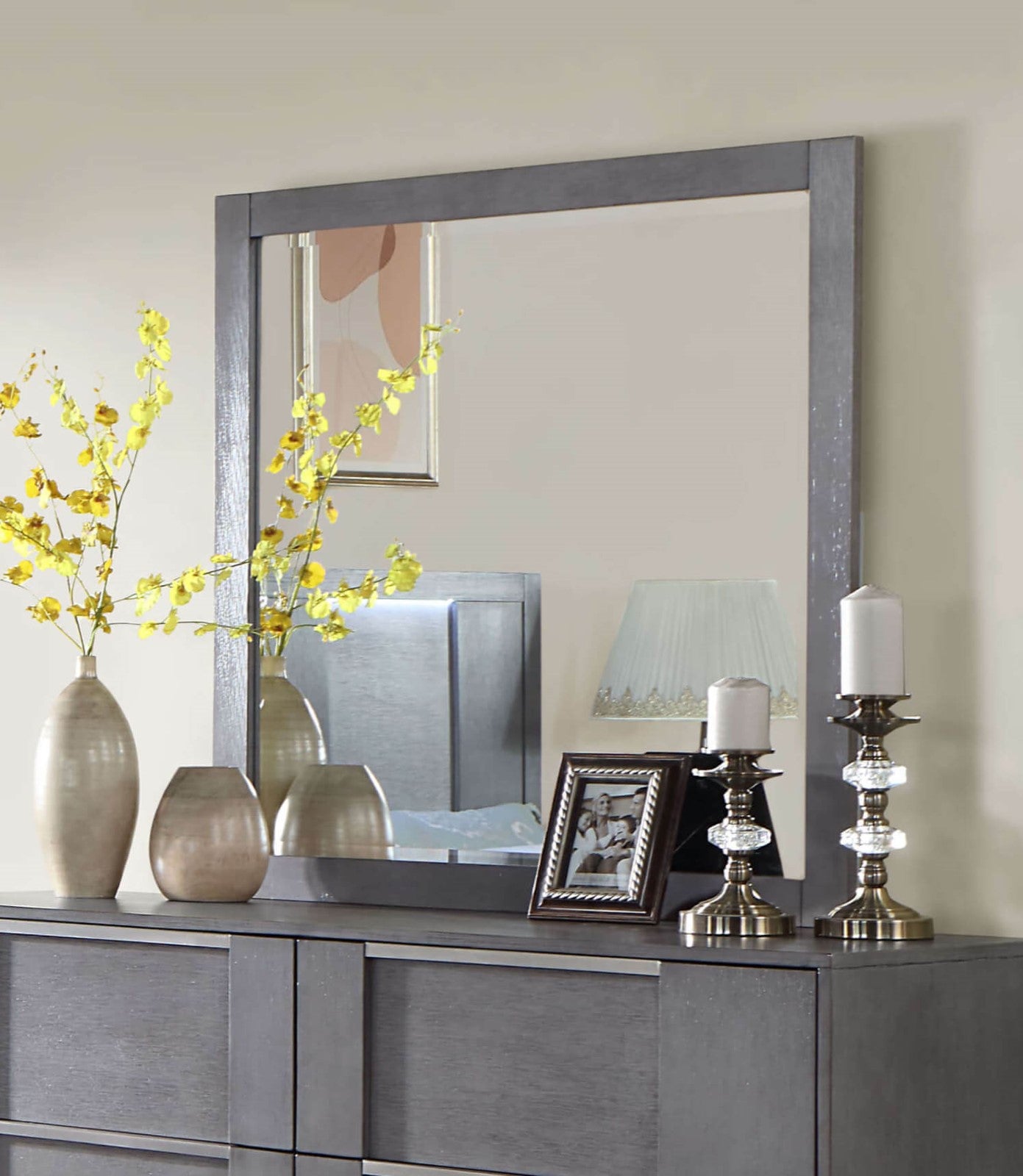 Romulus Bedroom Set