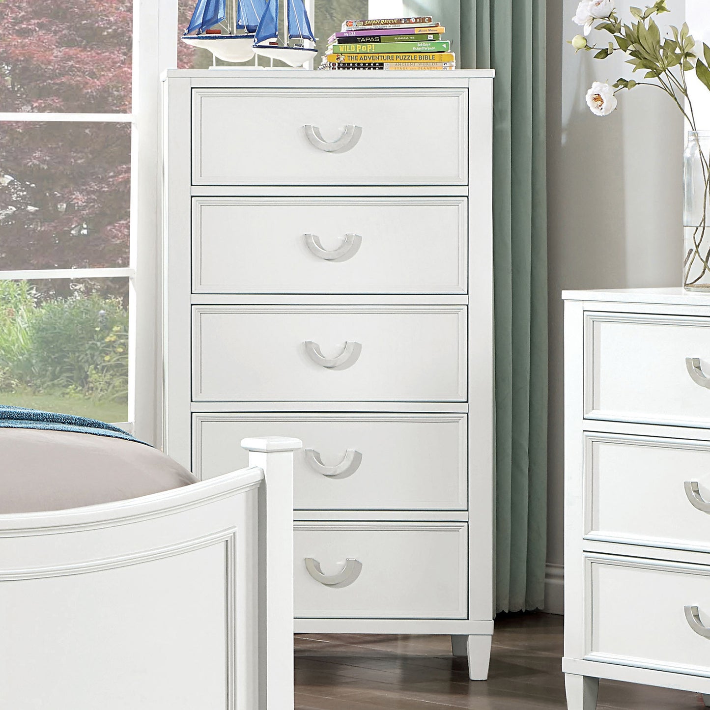 Lysandra Bedroom Set