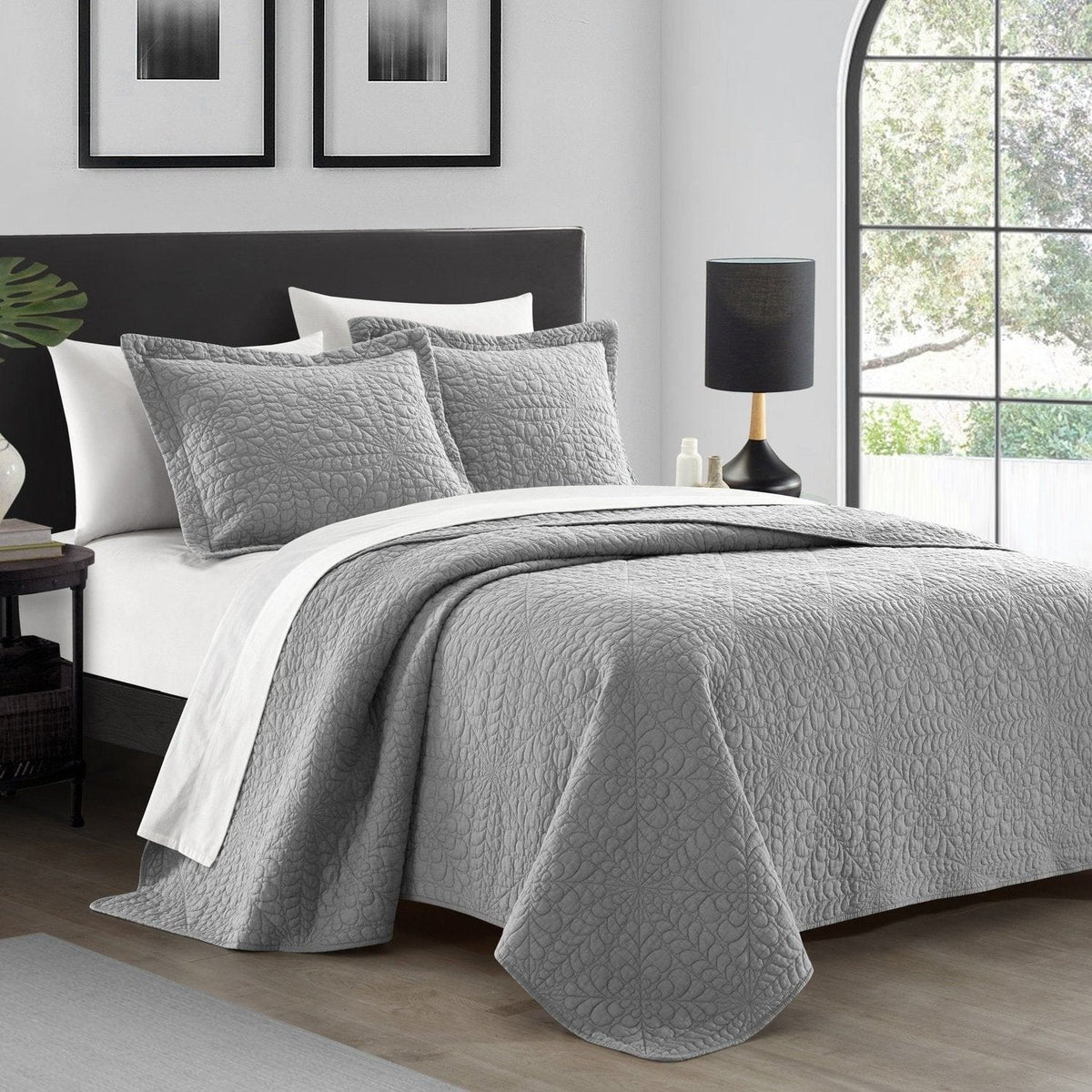 Babe 3-Piece Quilt Set - King & Queen Size