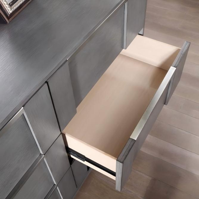 Romulus Dresser