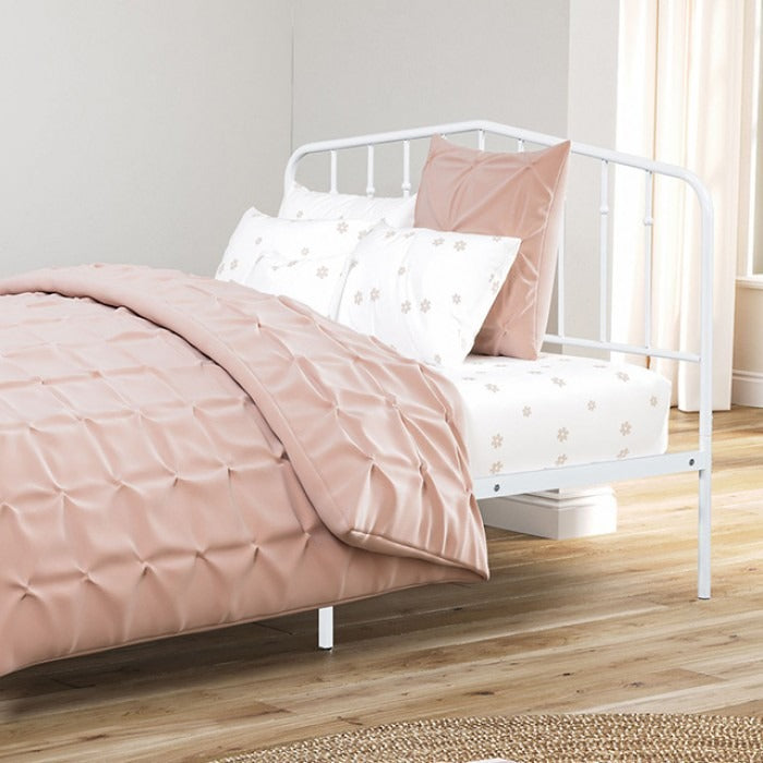 Nicoly Bed