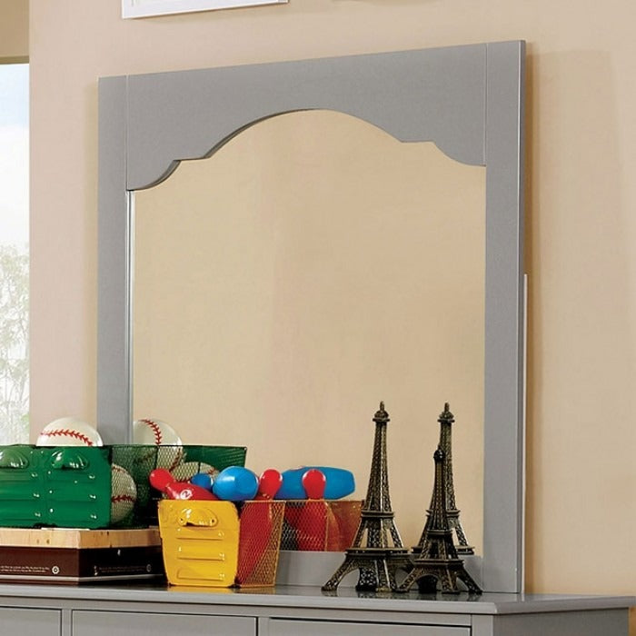 Diantha Mirror
