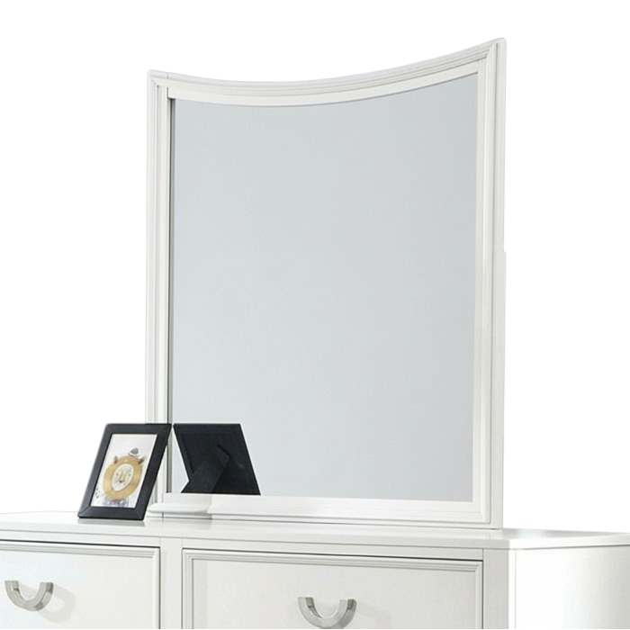 Lysandra Mirror