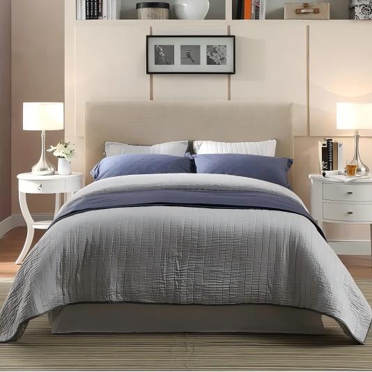 Sainte Pierre Upholstered Platform Storage Bed