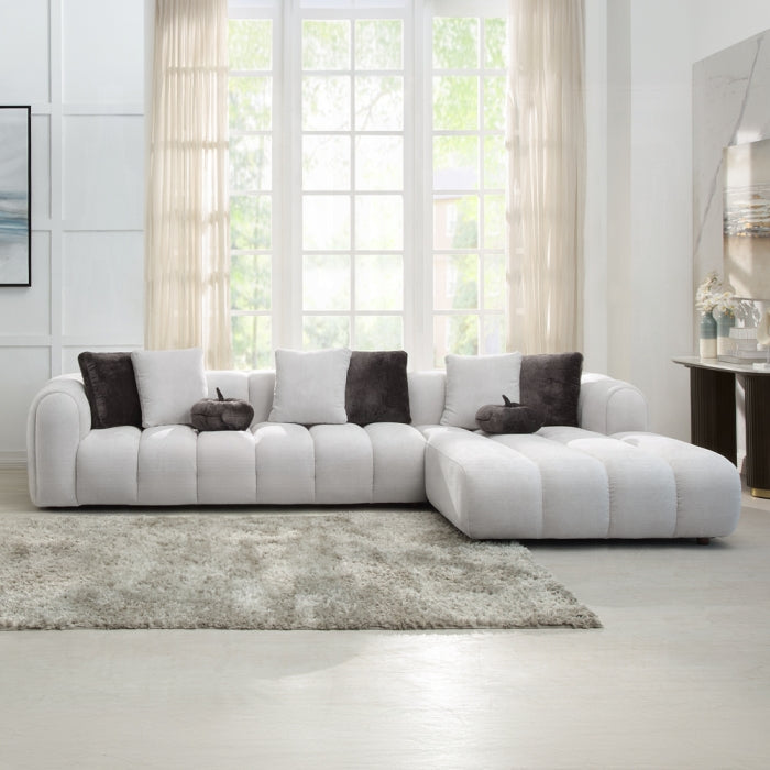 Manille Sectional Sofa w/8 Pillows