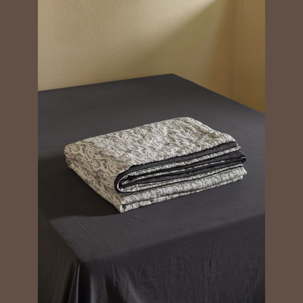 Elegant Jacquard Summer Blanket