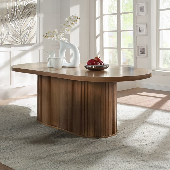 Gmaryn Dining Table