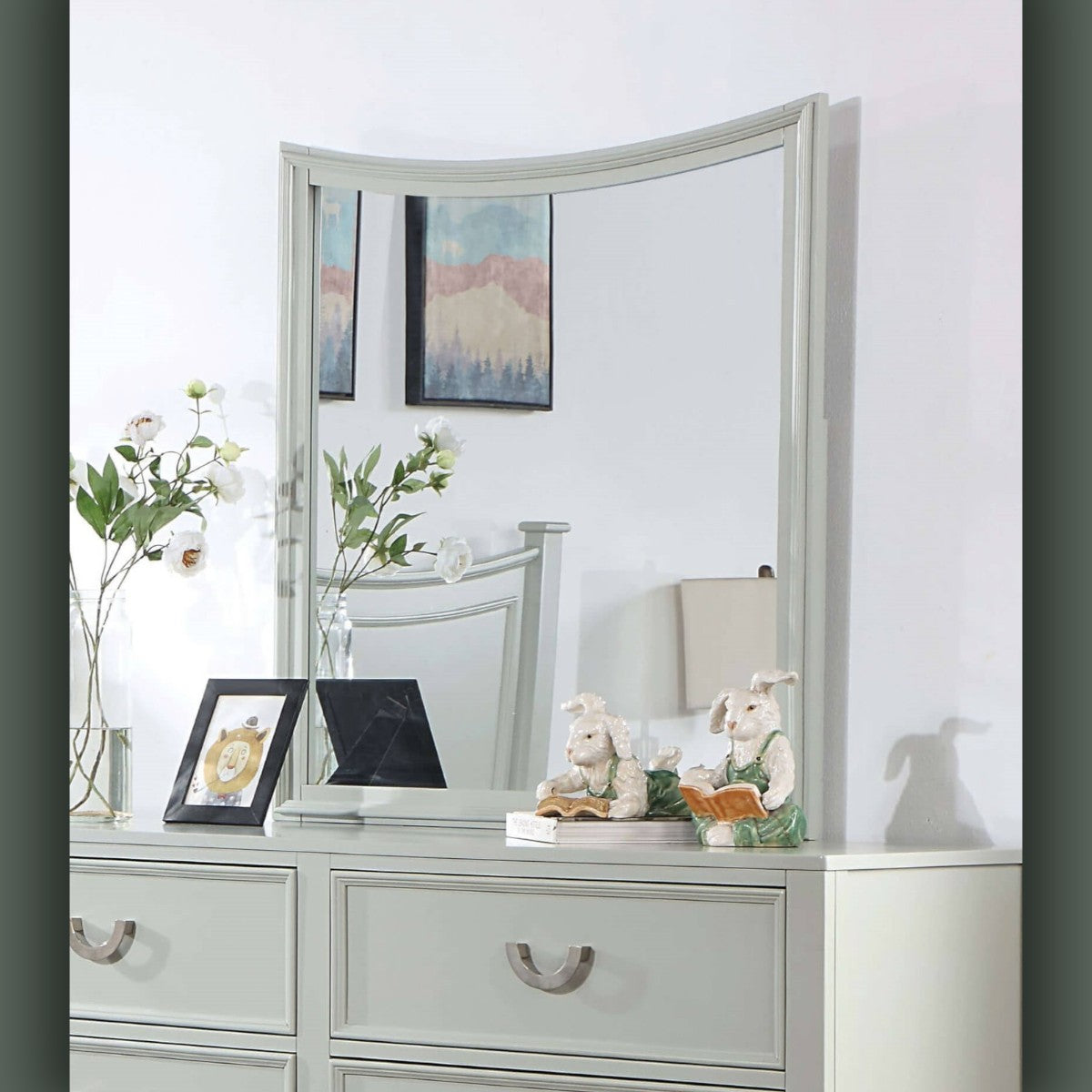 Lysandra Bedroom Set