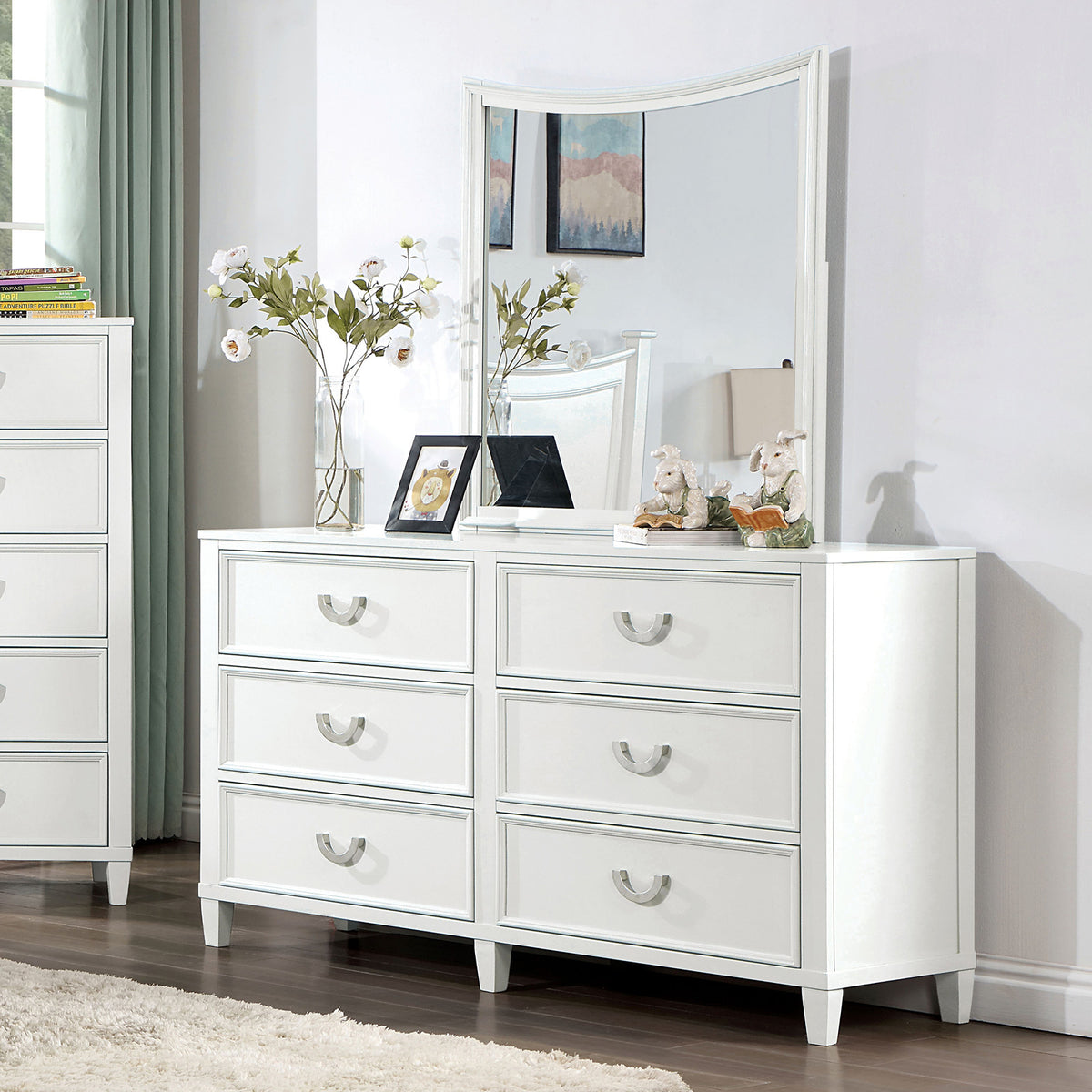 Lysandra Bedroom Set