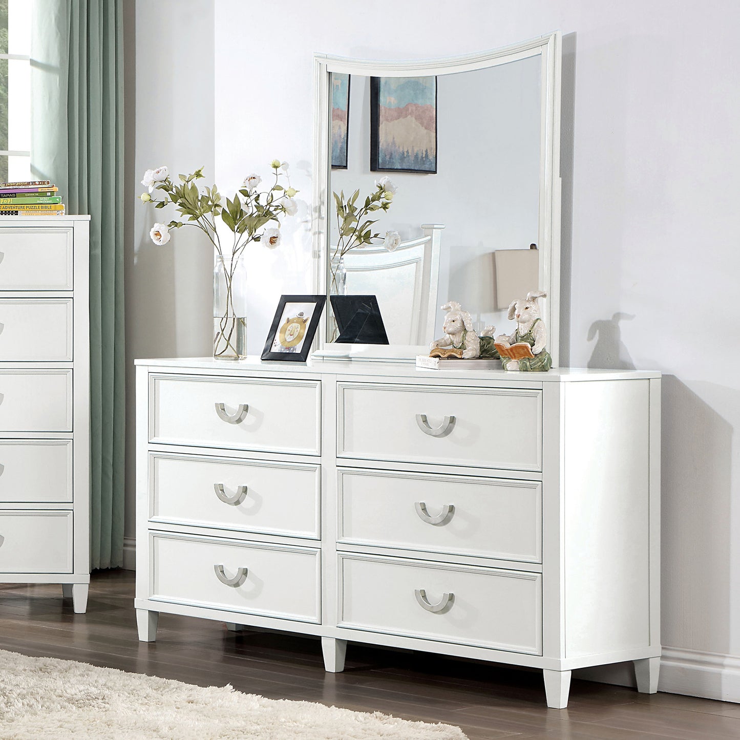 Lysandra Bedroom Set