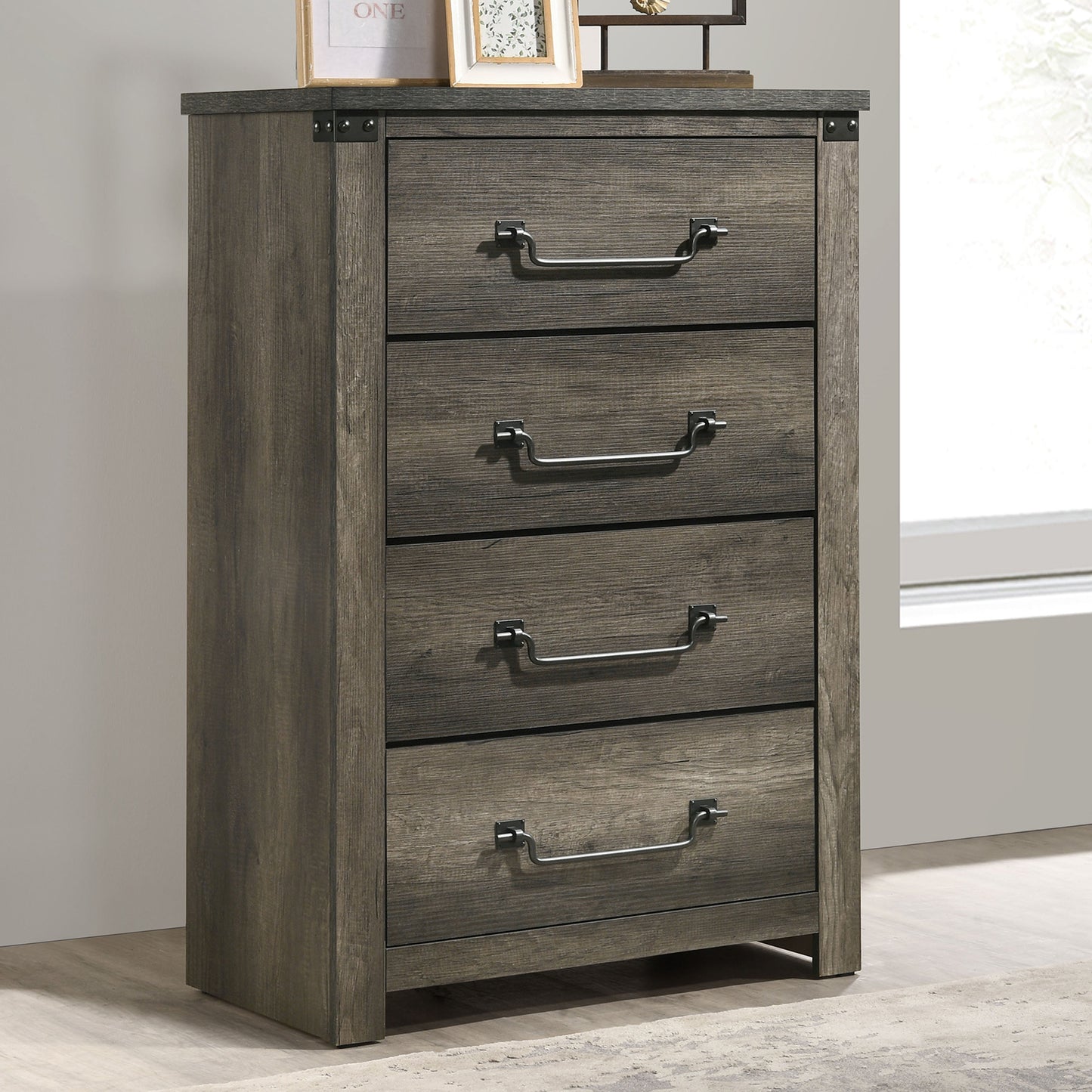 Britonial Bedroom Set