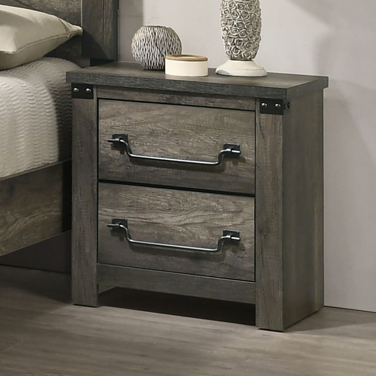 Britonial Bedroom Set