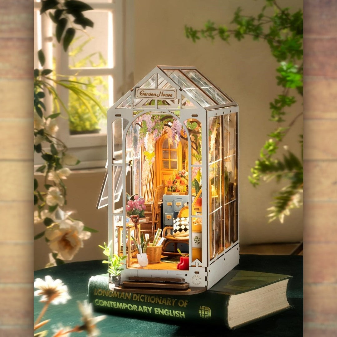 Gardenhouse - Futu With . . .