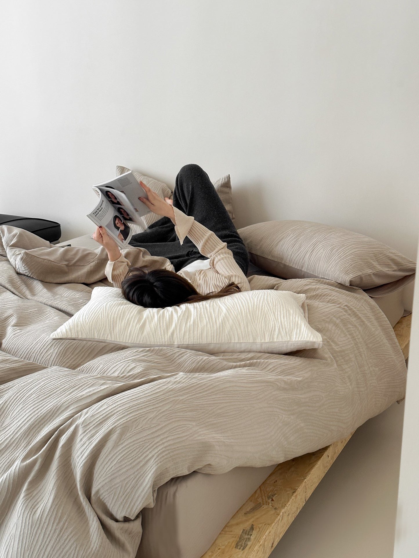Solid Color 4-Piece Bedding Set - Futu With . . .