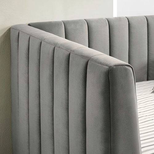 Naomi Daybed