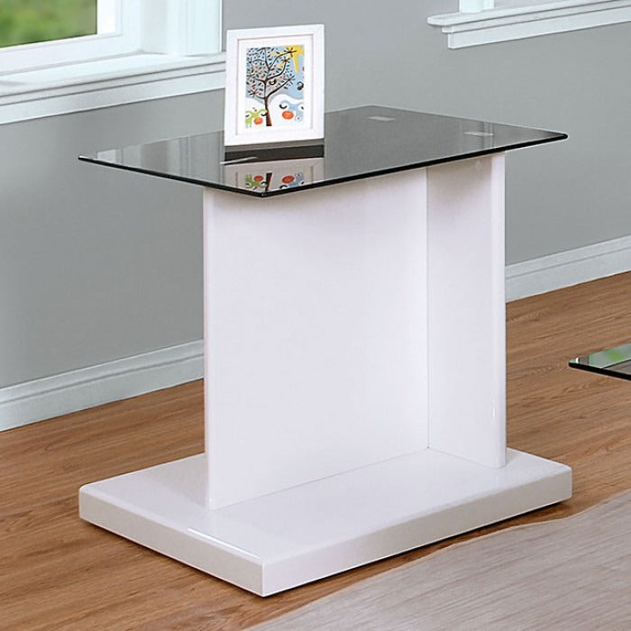 Mandelorf Living Room Tables