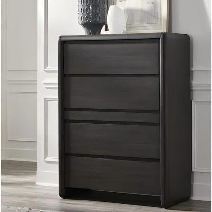 Xolany  Chest