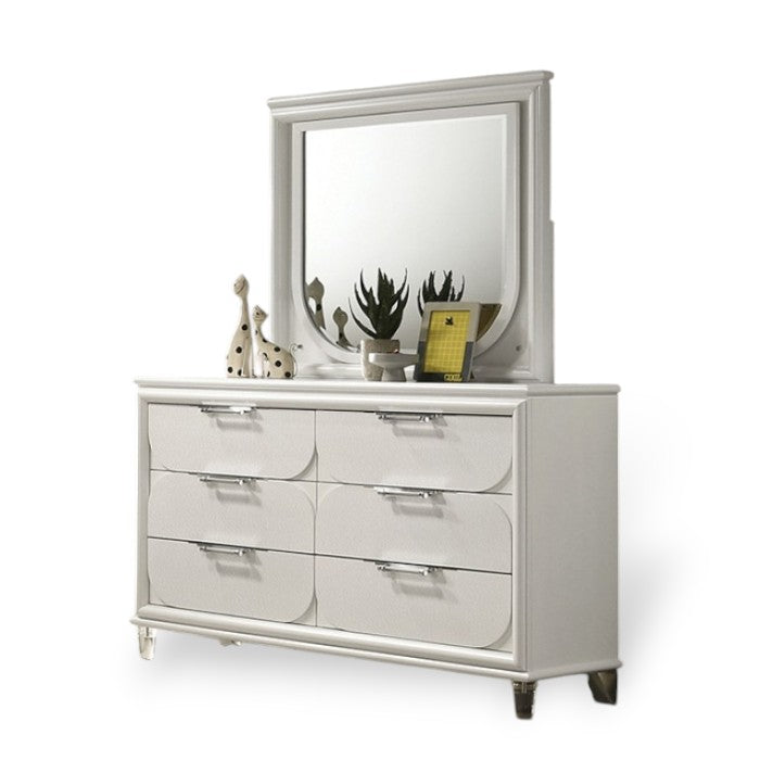 Laraina Dresser Set