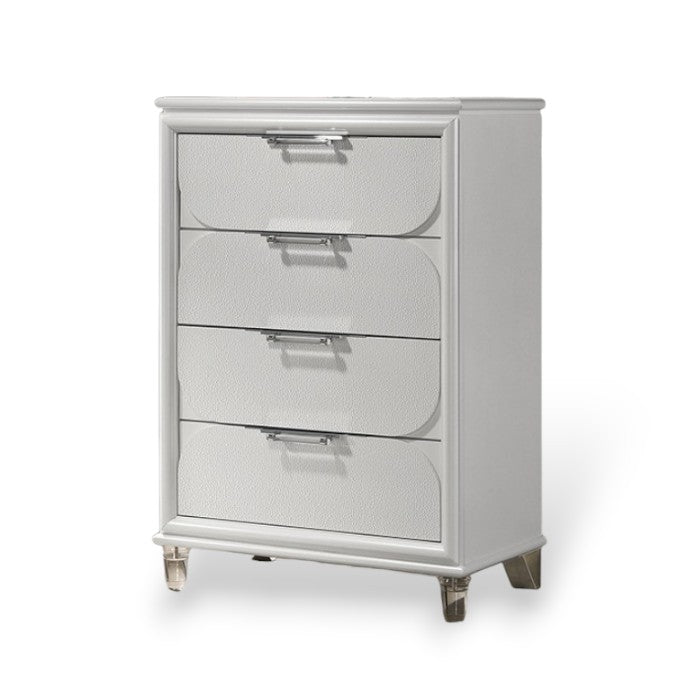 Laraina Chest