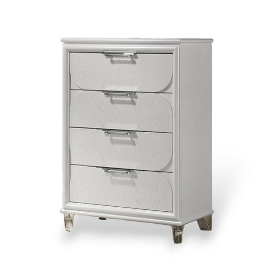 Laraina Chest