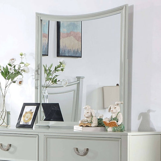 Lysandra Mirror