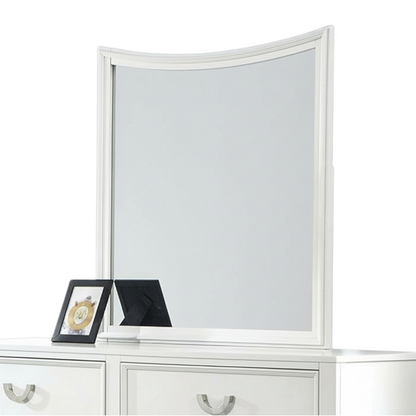 Lysandra Mirror