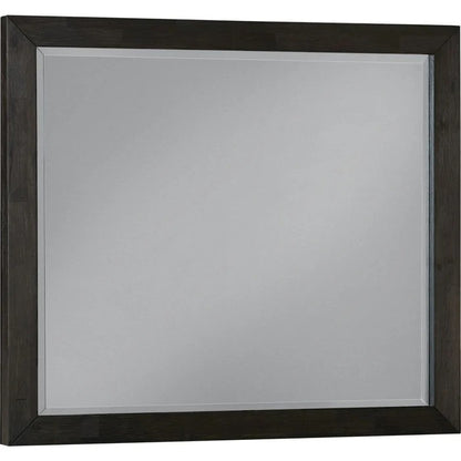 Lucena Mirror