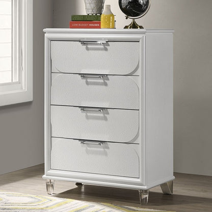 Laraina Chest